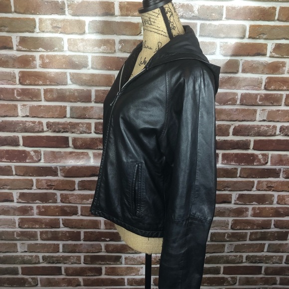 SOLD-Wilson women’s Hooded leather jacket - Picture 6 of 8